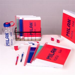 Cuaderno A4 con espiral y tapa dura, 80 hojas blancas de 95 gr/m, colección MILAN nata 624 since 1918, verde